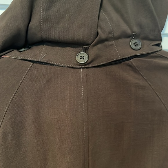 Burberry Trench coat Olive Green size small EUC - Picture 6 of 15